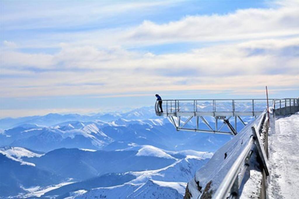 Le Petit St-Jean Lägenhet Bagnères-de-Bigorre Exteriör bild