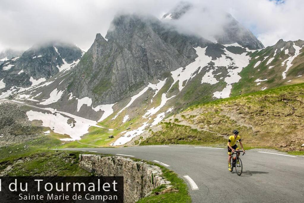 Le Petit St-Jean Lägenhet Bagnères-de-Bigorre Exteriör bild